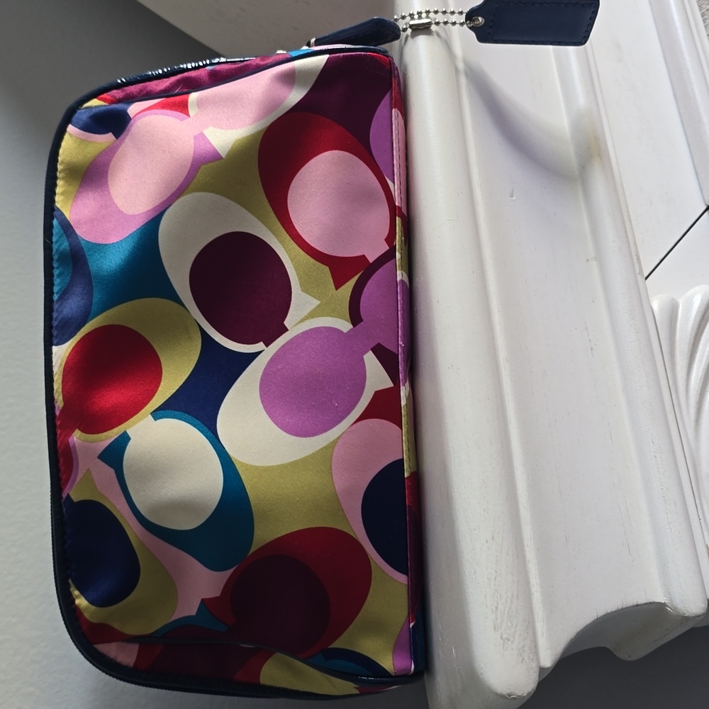 Coach Multicolor Patterned Clutch - Picture 4 of 7